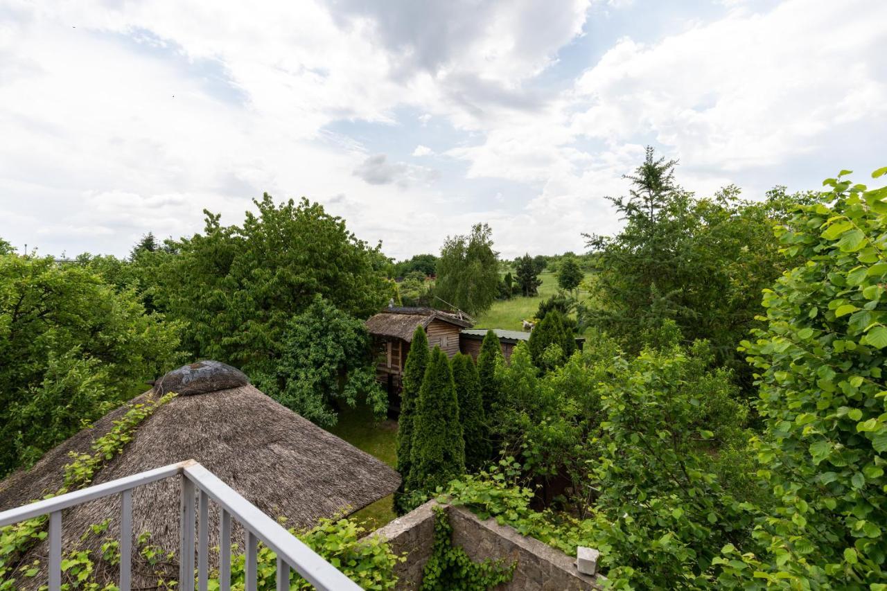 Boutique Hotel Rabbit Hole Кельце Экстерьер фото